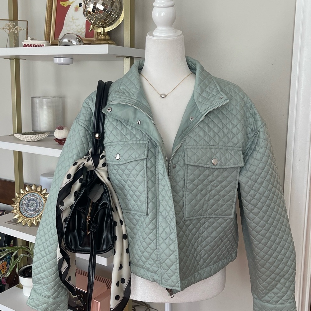 Quilted Women's Jacket in Light Sage Green Size XL